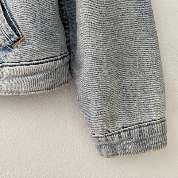 Levi’s Puff Sleeve Sherpa Jean Denim Puff-Sleeve Trucker Jacket - Picture 3 of 10